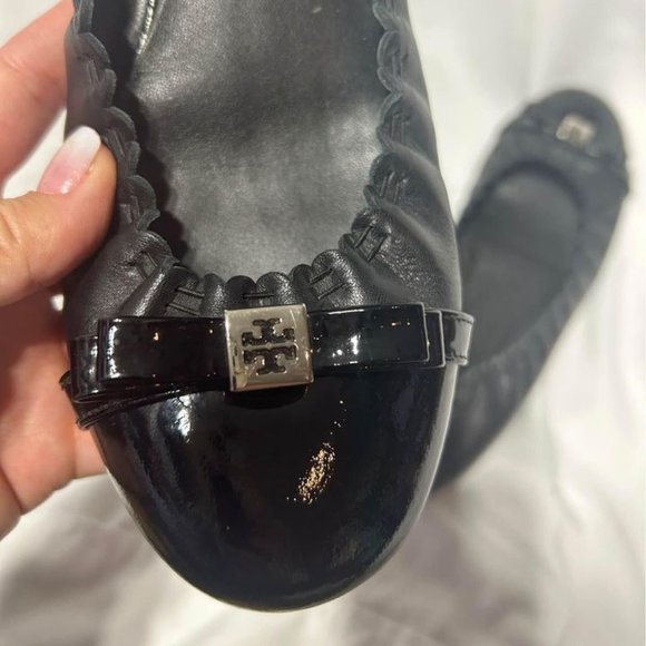 TORY BURCH leather flats with silver details. Size 10. Excellent condition. - Picture 7 of 10